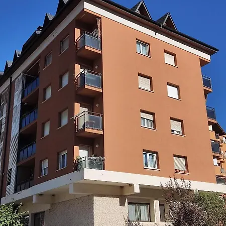 Apartamento Muy Centrico Con Vistas - El Niuet De Sort Exterior photo